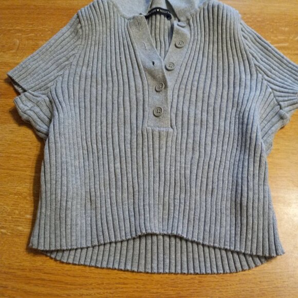 Brandy Melville Gray Cropped Top - Picture 1 of 2